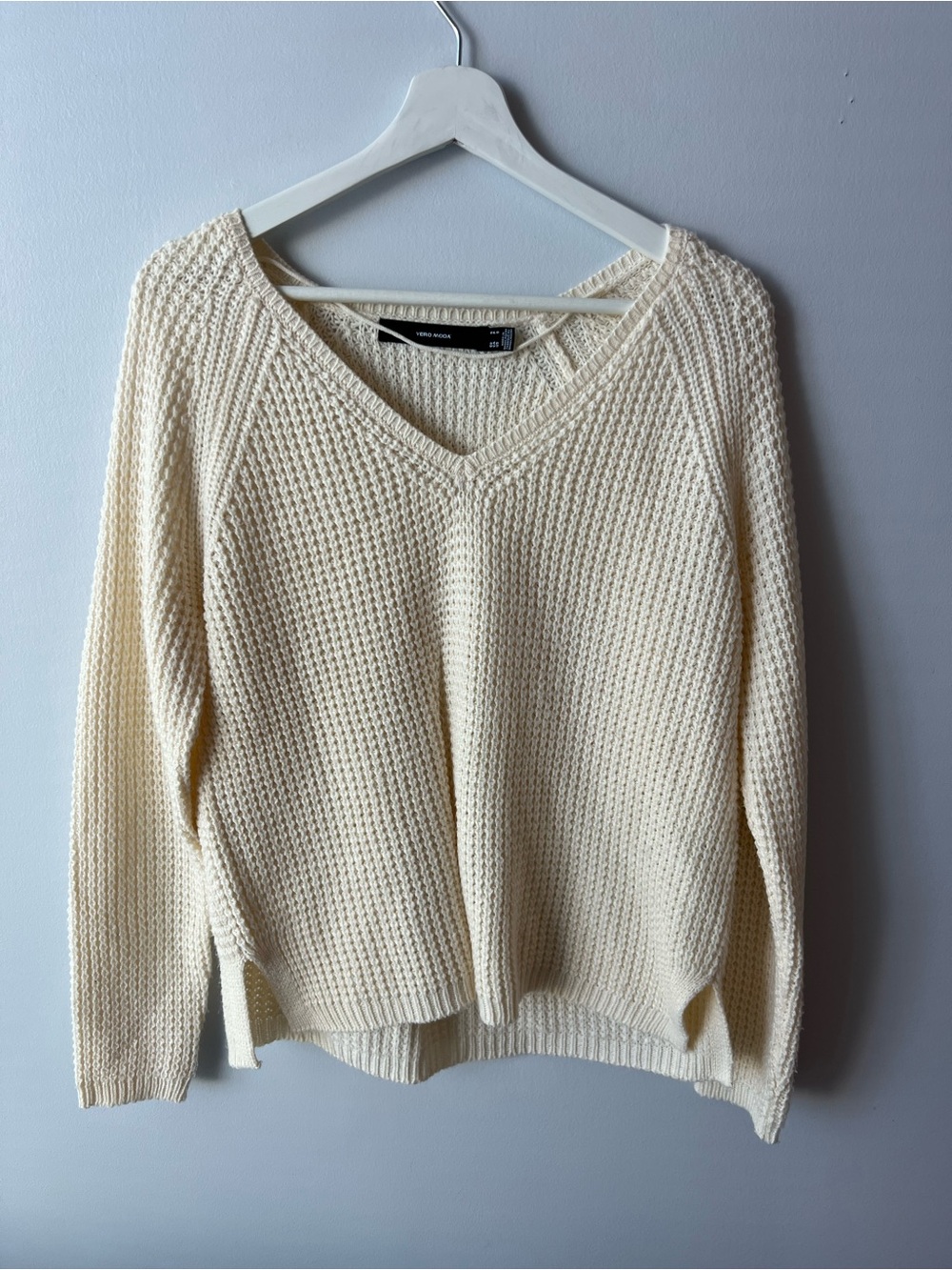 Cream V-Neck Knit Sweater Women’s Small Vera Moda Excellent Condition Fall